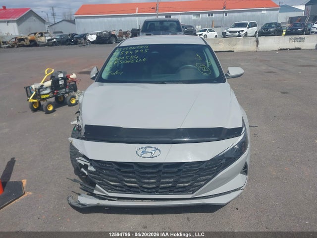 KMHLM4AG8PU400584 Hyundai ELANTRA SEL