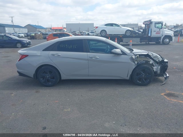 KMHLM4AG8PU400584 Hyundai ELANTRA SEL