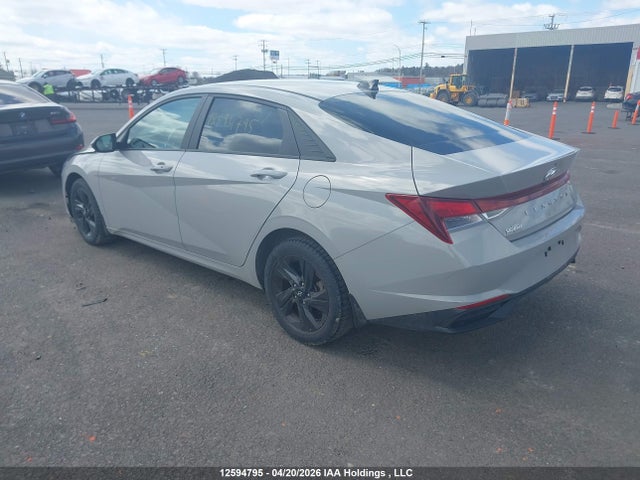 KMHLM4AG8PU400584 Hyundai ELANTRA SEL