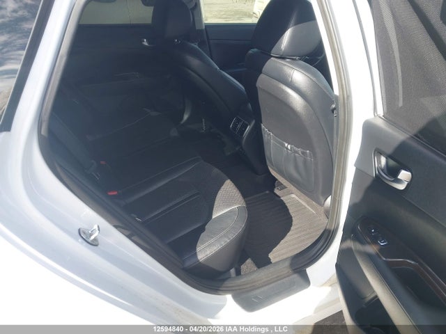 5XXGU4L30GG039650 KIA OPTIMA EX