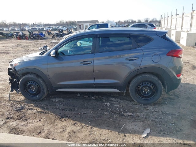 KM8J3CA48HU490153 Hyundai Tucson Limited/sport And Eco/se