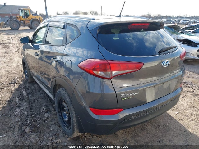 KM8J3CA48HU490153 Hyundai Tucson Limited/sport And Eco/se