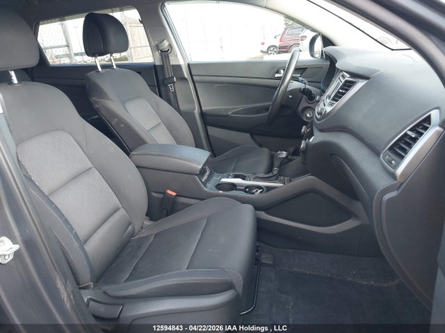 KM8J3CA48HU490153 Hyundai Tucson Limited/sport And Eco/se