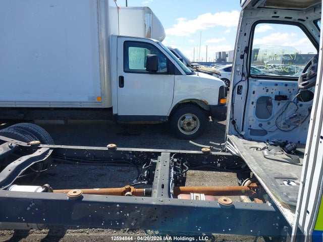 1FDWE3FNXSDD16271 Ford Econoline E350 Super Duty Cutaway Van