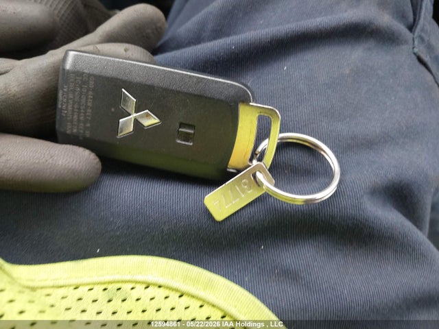 JA4AZ2A33LZ614842 Mitsubishi Outlander Es