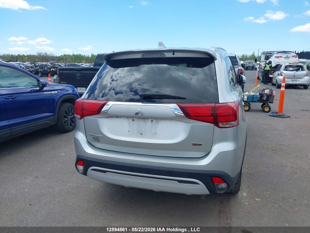 JA4AZ2A33LZ614842 Mitsubishi Outlander Es
