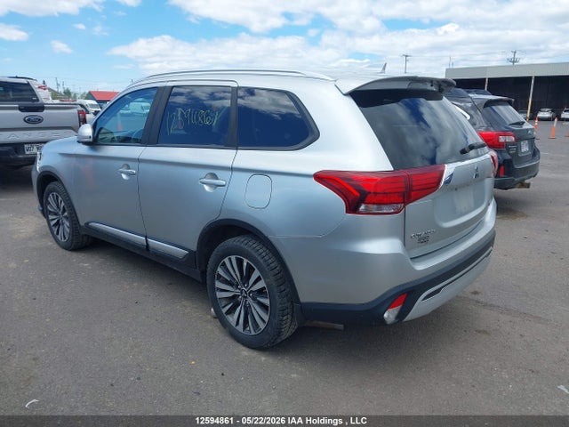 JA4AZ2A33LZ614842 Mitsubishi Outlander Es