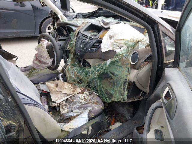 12594864 :رقم المزاد ، 3FADP4BJXFM151773 vin ، 2015 Ford Fiesta Se مزاد بيع