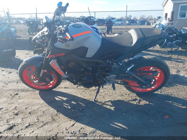 Yamaha MT09 2019 JYARN53N5KA001859 Image 13