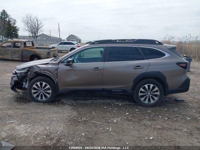 4S4BTDNC0P3156747 Subaru Outback Limited