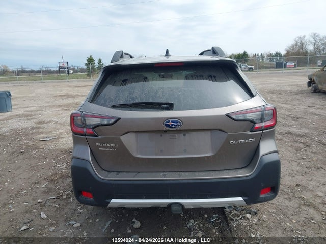 4S4BTDNC0P3156747 Subaru Outback Limited