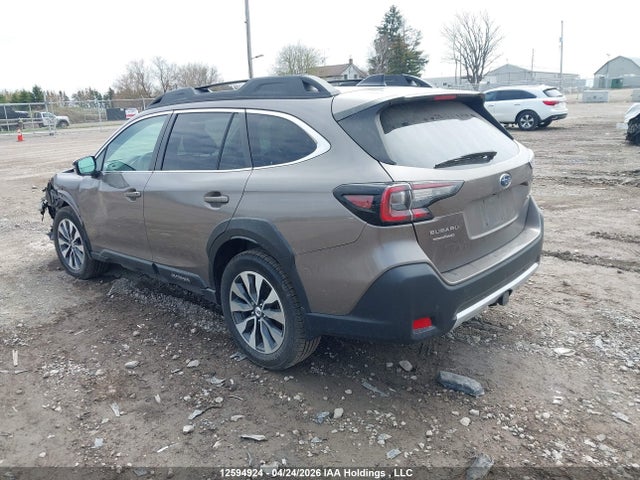4S4BTDNC0P3156747 Subaru Outback Limited