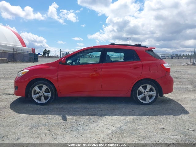 12594940 :رقم المزاد ، 2T1LE4EE1AC012403 vin ، 2010 Toyota Matrix مزاد بيع