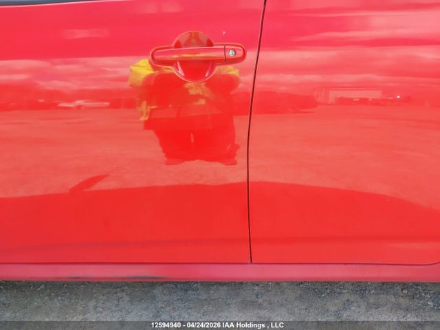 12594940 :رقم المزاد ، 2T1LE4EE1AC012403 vin ، 2010 Toyota Matrix مزاد بيع