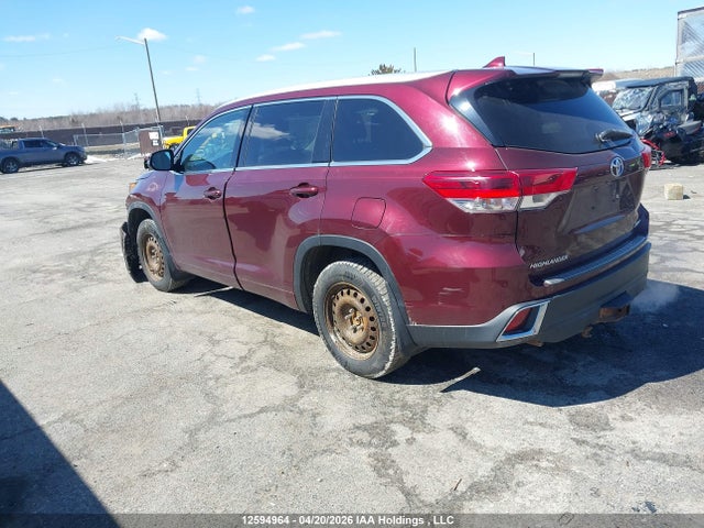 5TDJZRFH9JS850798 Toyota Highlander Xle