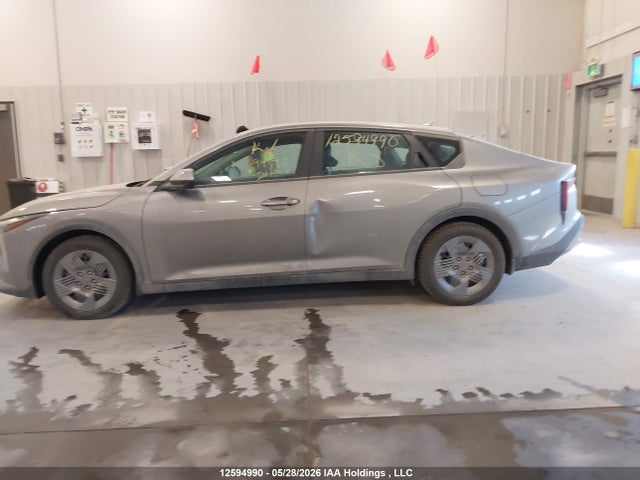 2025 Kia K4 Lx/lxs მანქანა იყიდება აუქციონზე, vin: 3KPFT4DE4SE130548, აუქციონის ნომერი: 12594990