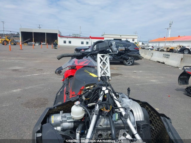 YH2SSGJC9JR000191 Skidoo Skidoo.