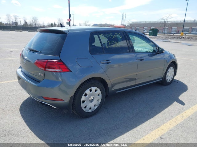 3VWG17AU8JM275911 Volkswagen GOLF S/SE