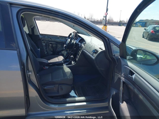 3VWG17AU8JM275911 Volkswagen GOLF S/SE