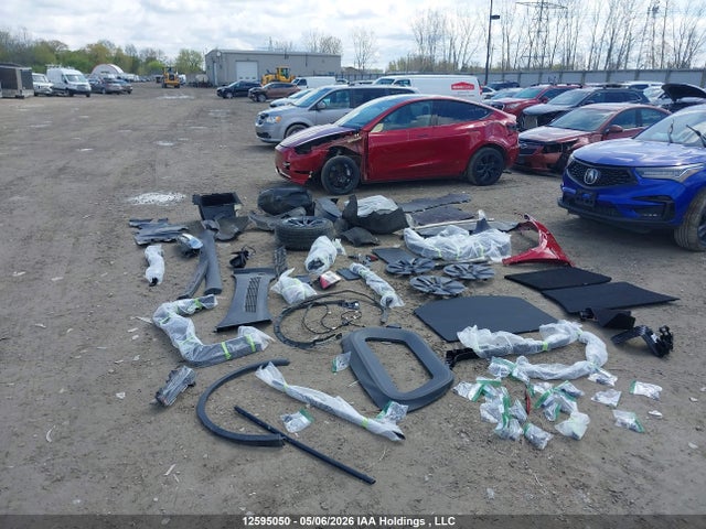 Tesla Model Y Long Range 2024 7SAYGDEE4RF211469 Image 12
