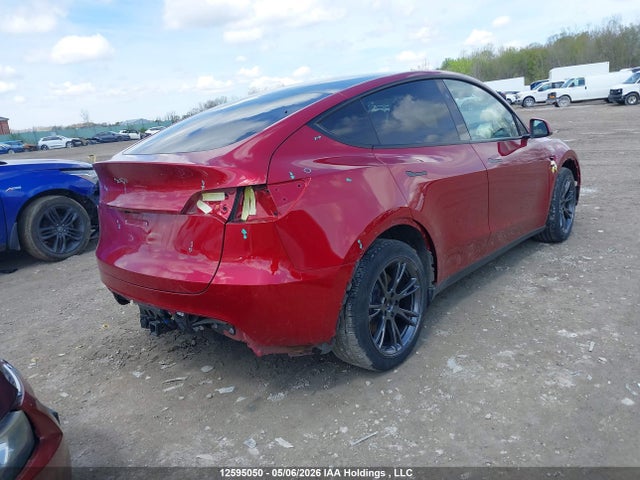 Tesla Model Y Long Range 2024 7SAYGDEE4RF211469 Image 4