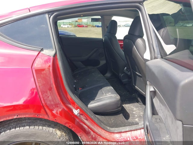 Tesla Model Y Long Range 2024 7SAYGDEE4RF211469 Image 8
