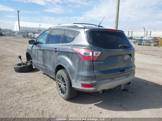 12595080 :رقم المزاد ، 1FMCU9J95HUA06413 vin ، 2017 Ford Escape Titanium مزاد بيع