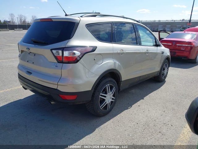 12595097 :رقم المزاد ، 1FMCU9GD8JUC51787 vin ، 2018 Ford Escape Se مزاد بيع