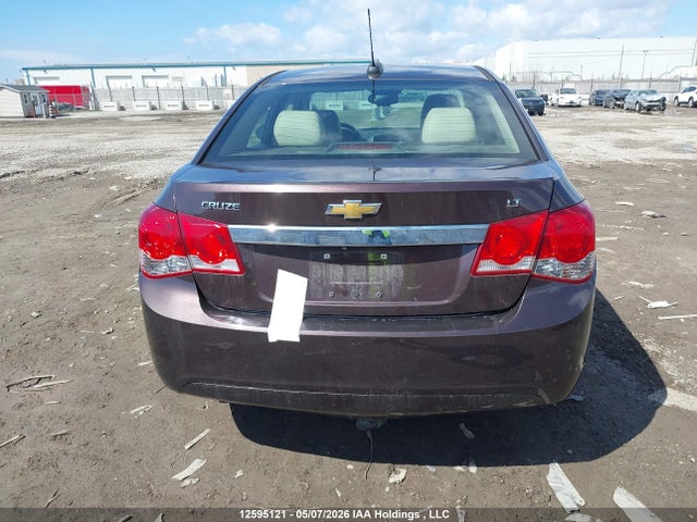 1G1PE5SB1F7197605 Chevrolet Cruze 2lt
