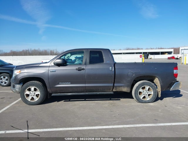 5TFUY5F18FX425005 Toyota Tundra Sr 5.7l V8