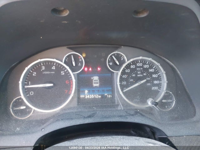 5TFUY5F18FX425005 Toyota Tundra Sr 5.7l V8