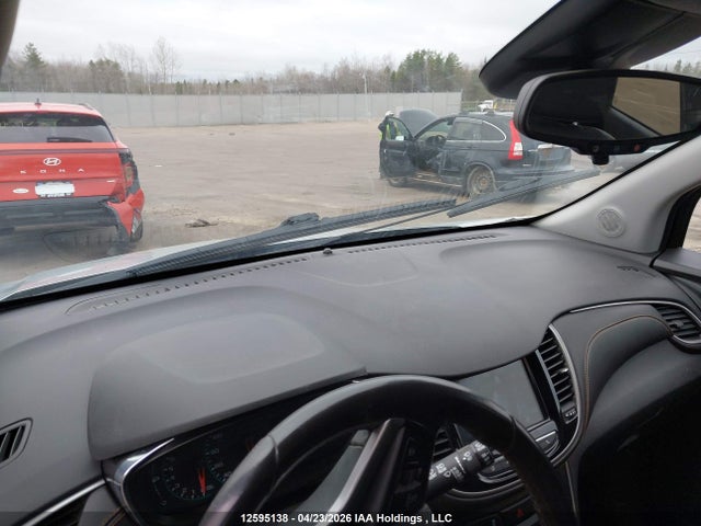 3GNCJPSB6KL401096 Chevrolet Trax Lt