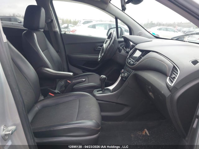 3GNCJPSB6KL401096 Chevrolet Trax Lt