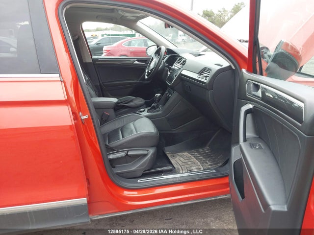 3VV4B7AX7LM157690 Volkswagen Tiguan Sel Premium R-line