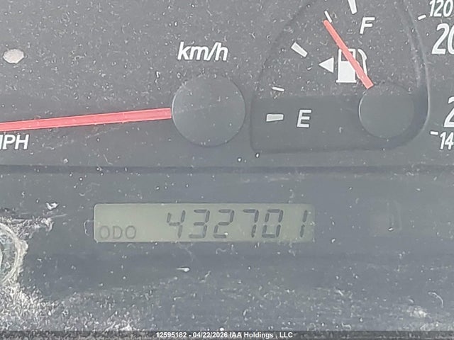 12595182 :رقم المزاد ، JTDBF30K720003135 vin ، 2002 Toyota Camry Le/xle/se مزاد بيع