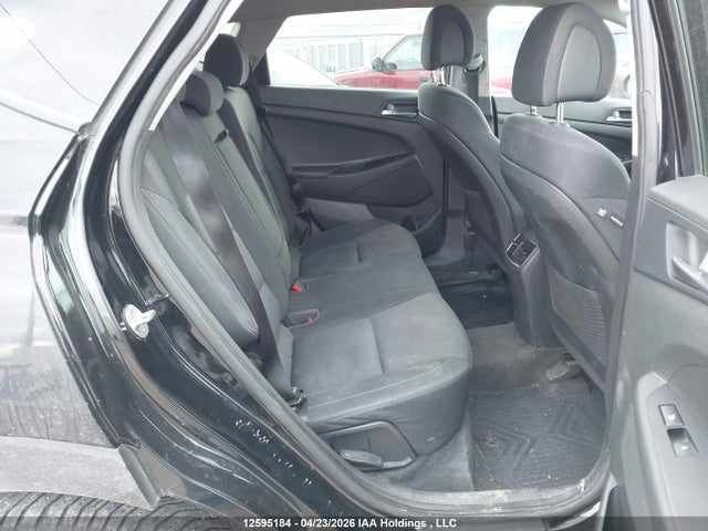 KM8J3CA46HU281994 Hyundai Tucson Limited/sport And Eco/se