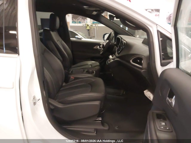 Продажа на аукционе авто 2026 Chrysler Grand Caravan Sxt, vin: 2C4RC1ZGXTR206778, номер лота: 12595216