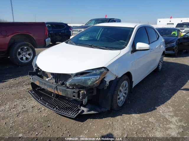 2T1BURHE1JC098464 Toyota COROLLA LE