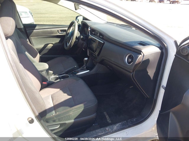 2T1BURHE1JC098464 Toyota COROLLA LE
