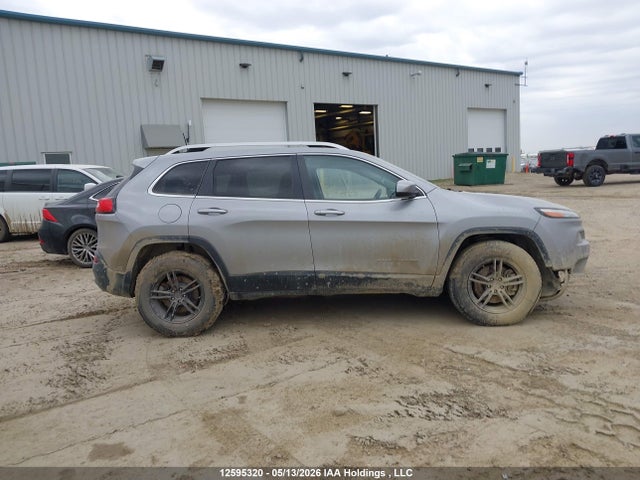 1C4PJMCS5GW260725 Jeep Cherokee Latitude