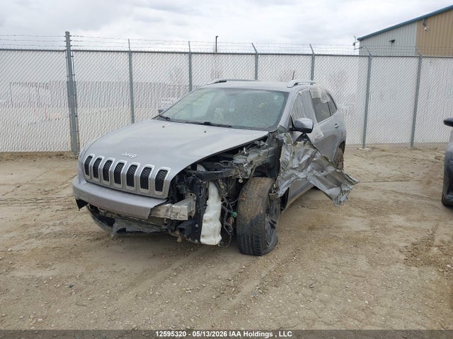1C4PJMCS5GW260725 Jeep Cherokee Latitude