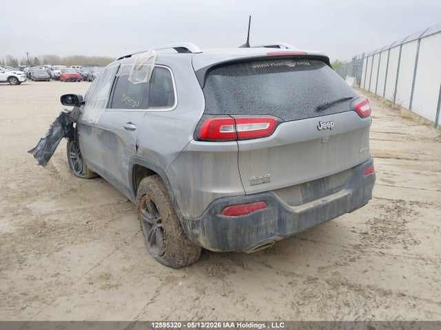 1C4PJMCS5GW260725 Jeep Cherokee Latitude