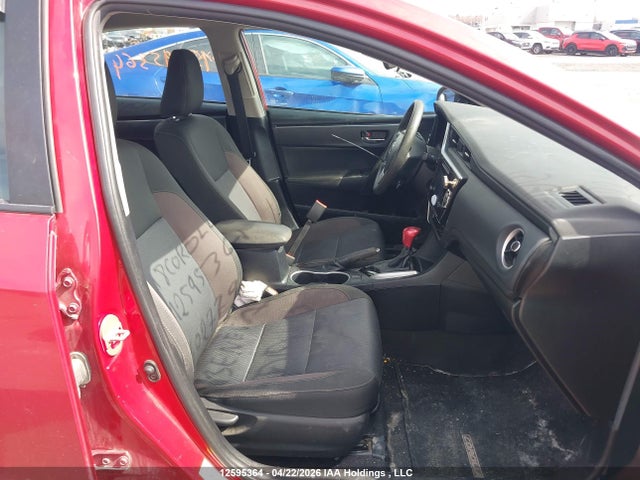 12595364 :رقم المزاد ، 2T1BURHE0JC027790 vin ، 2018 Toyota Corolla Le مزاد بيع