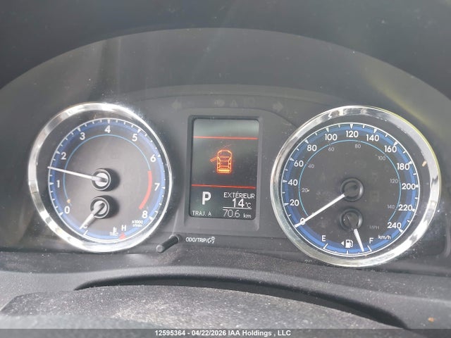 12595364 :رقم المزاد ، 2T1BURHE0JC027790 vin ، 2018 Toyota Corolla Le مزاد بيع