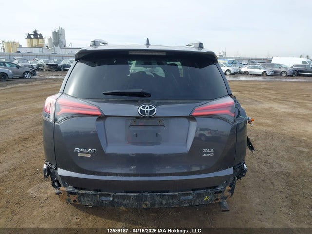 2018 Toyota Rav4 Xle მანქანა იყიდება აუქციონზე, vin: 2T3RFREV4JW789569, აუქციონის ნომერი: 12589187