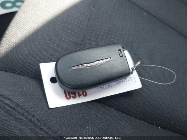 12595379 :رقم المزاد ، 1C3CCCAG2FN736746 vin ، 2015 Chrysler 200 مزاد بيع