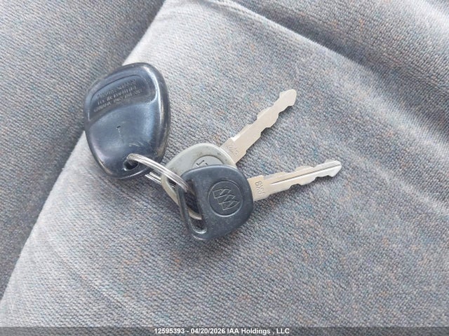 12595393 :رقم المزاد ، 1G4HR54K7YU317372 vin ، 2000 Buick Lesabre Limited مزاد بيع