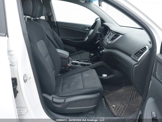 2016 Hyundai Tucson Premium მანქანა იყიდება აუქციონზე, vin: KM8J33A45GU208730, აუქციონის ნომერი: 12595413