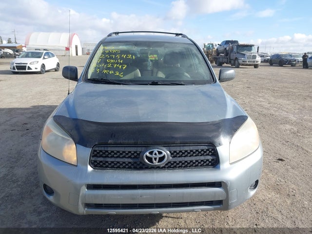 12595421 :رقم المزاد ، JTMBD33V276042747 vin ، 2007 Toyota Rav4 مزاد بيع