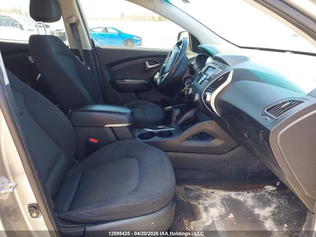 Продажа на аукционе авто 2012 Hyundai Tucson Gl, vin: KM8JT3AC9CU477461, номер лота: 12595425